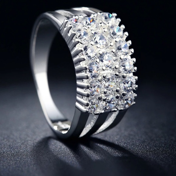 CZ Crystals Sterling Silver Ring Size 9 - Picture 2 of 6